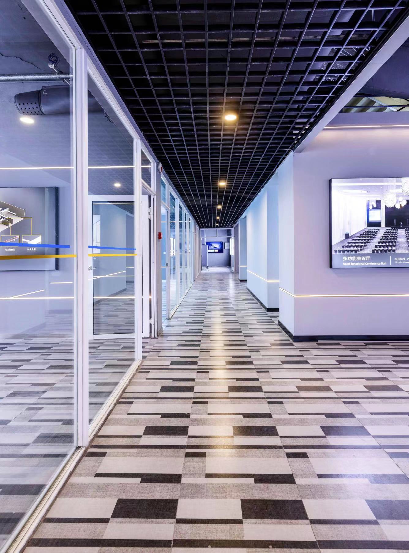 【案例賞析】簡到極致，自帶高級(jí)感的展廳設(shè)計(jì)！(圖3)