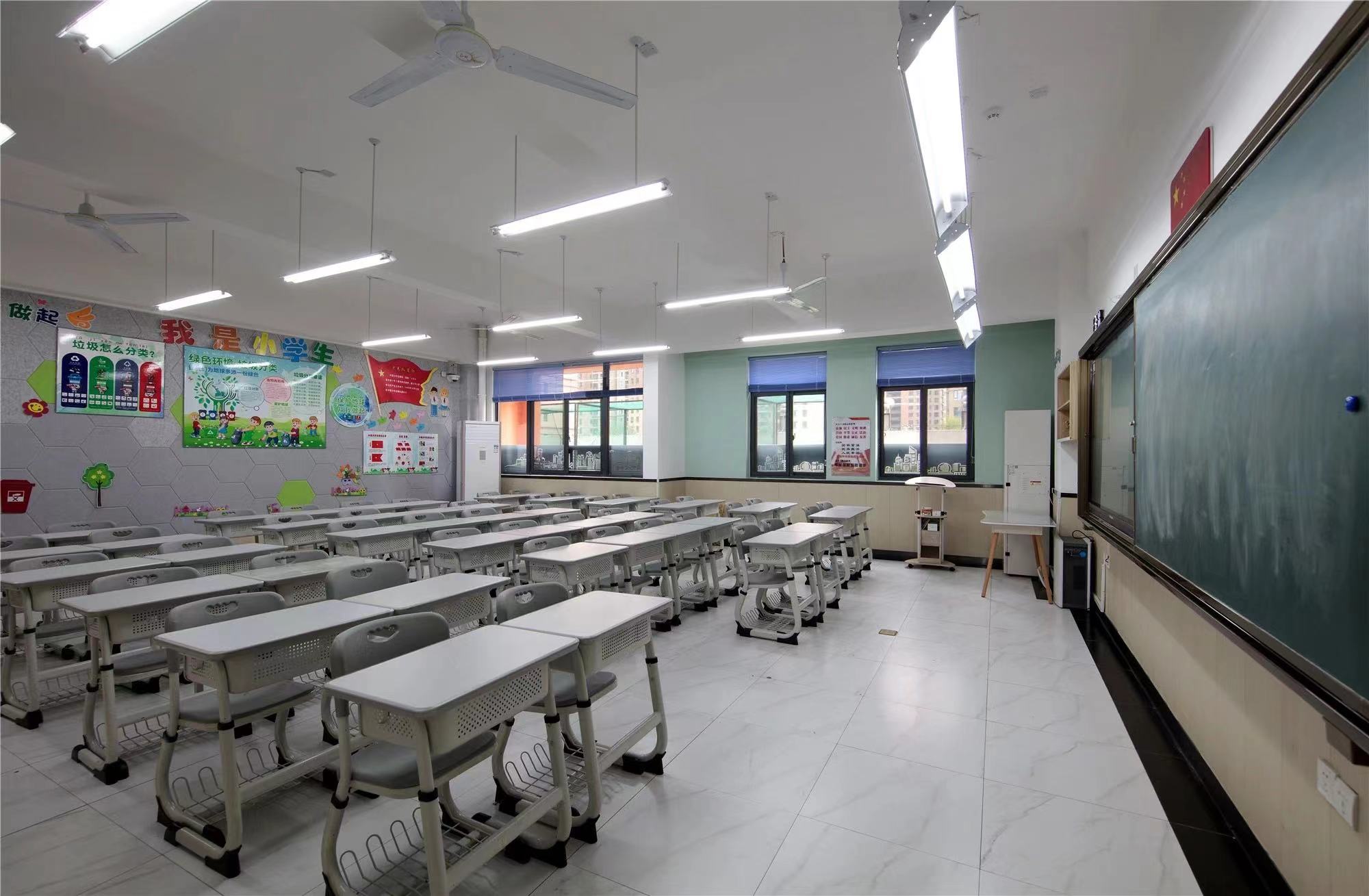 【學(xué)校案例】今泰裝飾在武漢市先后完成了與紅領(lǐng)巾學(xué)校6個(gè)校區(qū)的項(xiàng)目交付！(圖7)